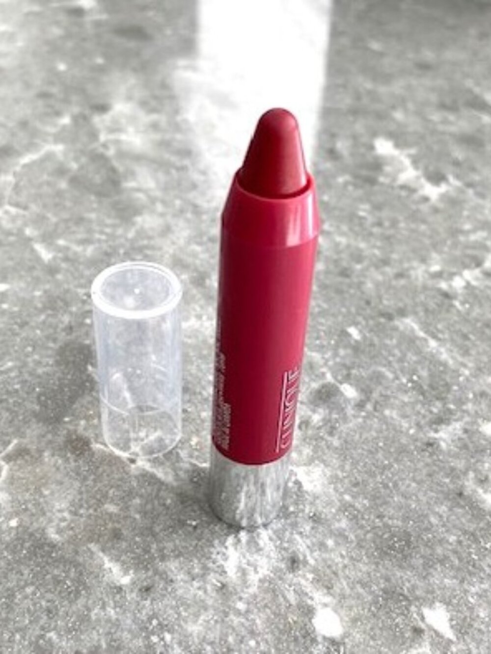 Clinique Chubby Stick Moisturizing Lip Balm Super Strawberry